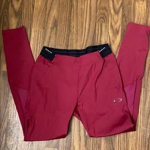 Oakley leggings maroon